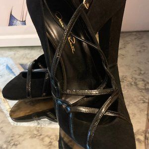 Oscar de la Renta Cross Strap Suede Shoes